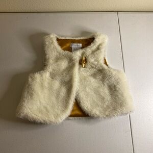 Tahari Faux Fur Baby Waist Coat 12 Months (D2)